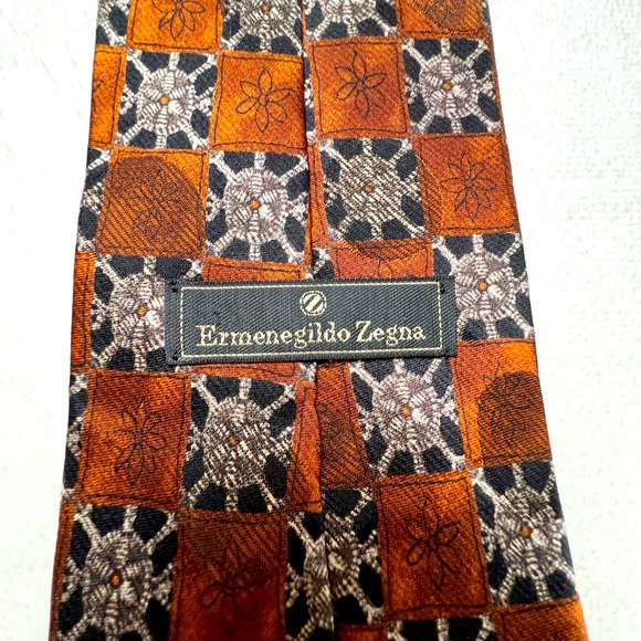 Ermenegildo Zegna Brown/Bronze Wheel Print Neck Tie - Picture 1 of 10